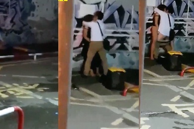 最新门事件带着行李箱的游客被个衣着性感的小姐带到路边停车位旁激情被人拍下国语对白