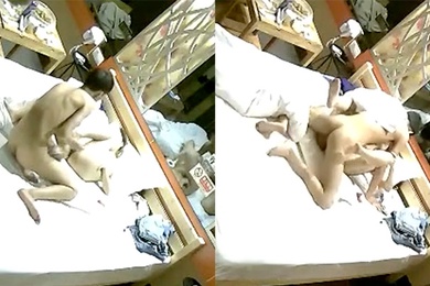 The hotel camera secretly filmed the white bed mesh-themed man with thoughtful glasses twice in one night, making his blonde girlfriend particularly happy.