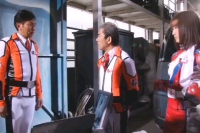 经典剧奥特曼与美少女