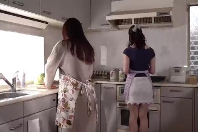 中文字幕妻子怀孕期间太过压抑的我只能对风骚的岳母发泄性欲水户香奈