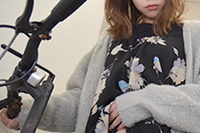 Charinmusume ～马鞍的尖端看起来像是要粘在我的阴户里一样～松下丽香