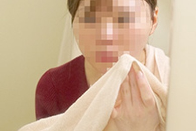 素人素颜 - 光滑的脸和阴部！蜜桃臀少女的真实面目 在宴会厅