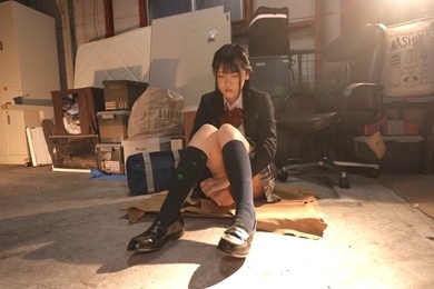 离家出走的女孩与老人水濑明里之间的小爱情故事-皆瀬あかり