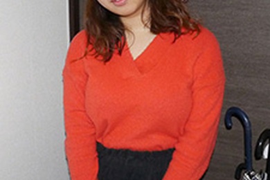 F罩杯女孩因未预约而拜访AV男优家，心情十分沮丧。河合阳子